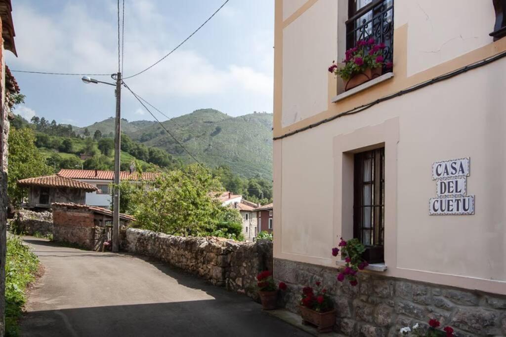 Casa Del Cuetu. Traditional Village House In Asturias Mere Екстериор снимка